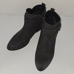 A39. UnionBay's Tilly Black Side Zip Studded Accents Heel Ankle Bootie Sz 8.5‎